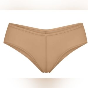 NWOT SKIMS FITS EVERYBODY HIPSTER/3X